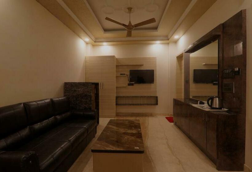 Family Suite, Shri Tirupati Residency