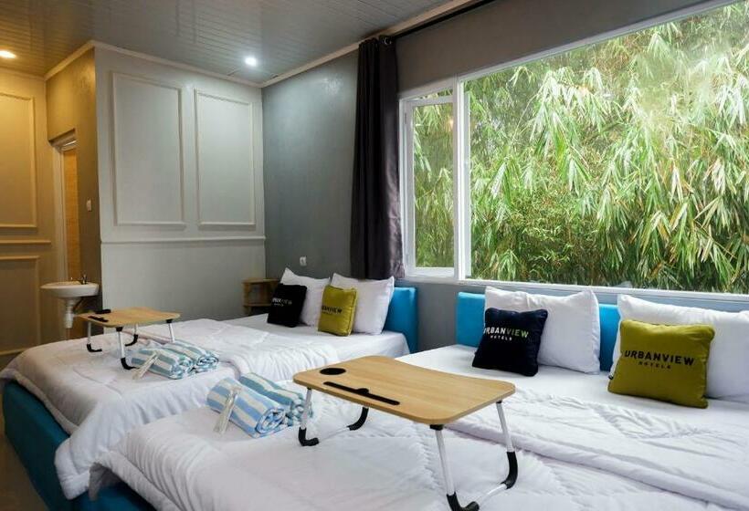 חדר משפחתי, Urbanview Hotel Umbrella Dieng By Reddoorz