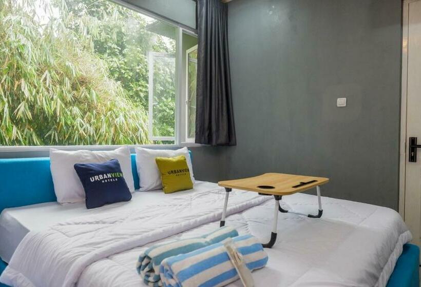 Семейный Номер, Urbanview Hotel Umbrella Dieng By Reddoorz
