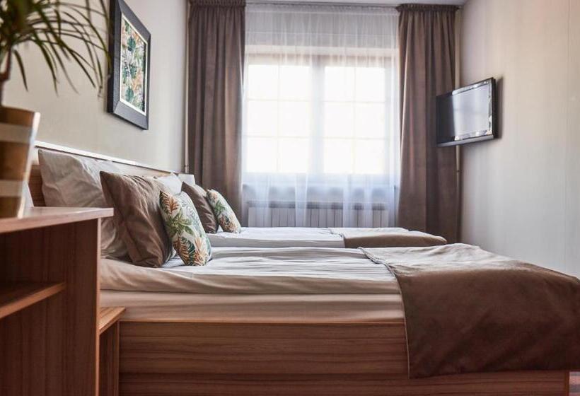 غرفة قياسية, Dworek