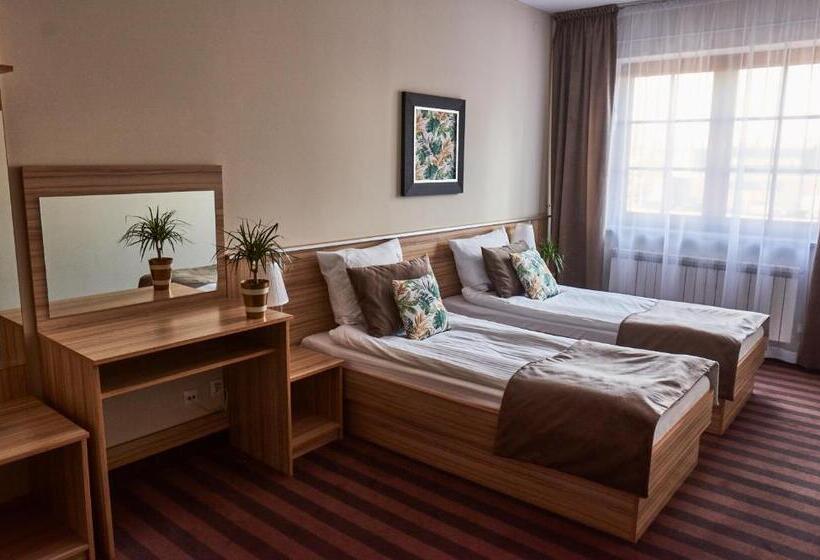 غرفة قياسية, Dworek