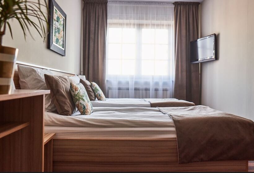 غرفة قياسية, Dworek