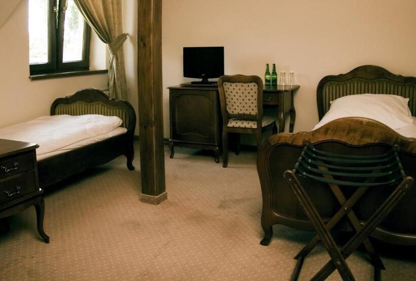 Номер Стандарт, Dworek Nad Pilicą