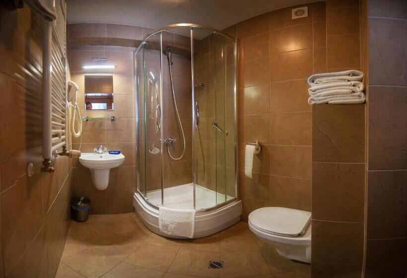 חדר קומפורט לשלושה, Pensjonat U Kota Wasyla