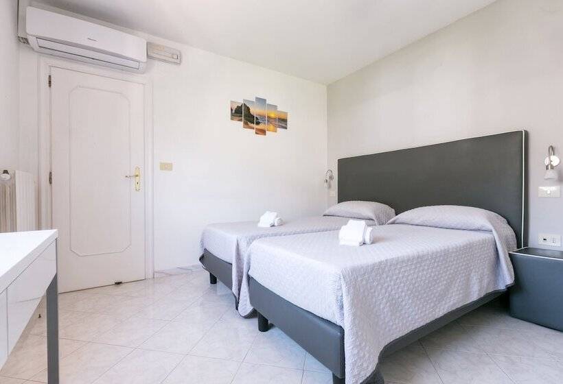 חדר סטנדרט, Sisters Hostel