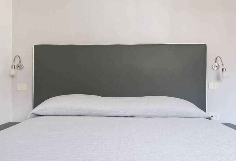 חדר סטנדרט, Sisters Hostel