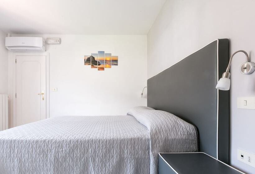 חדר סטנדרט, Sisters Hostel