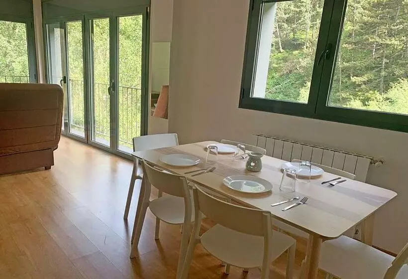 استودیوی استاندارد, Apartamentos Canillo 3000