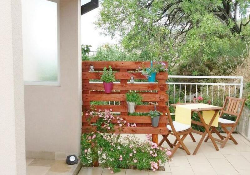 スタンダードルーム, Apartments And Rooms Mladenka