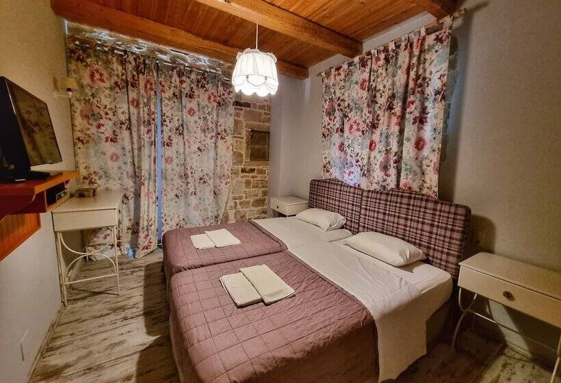 דירת דלוקס 2 חדרי שינה, Asion Lithos