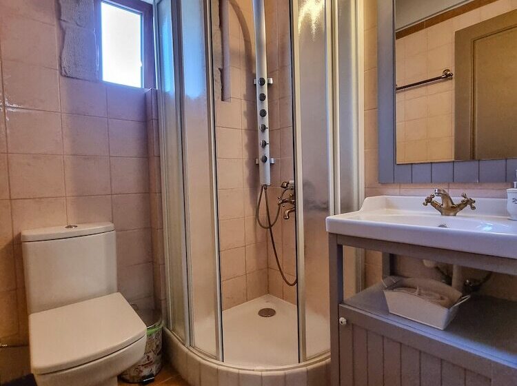 דירת דלוקס 2 חדרי שינה, Asion Lithos