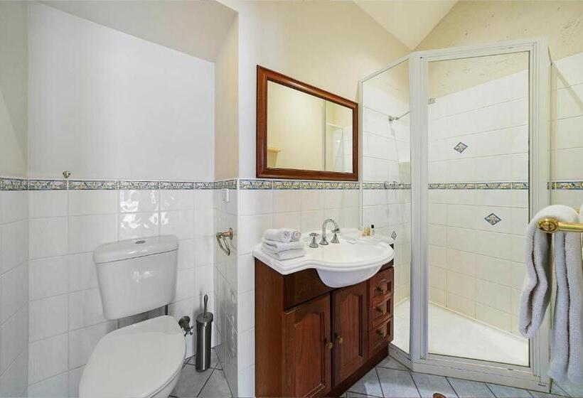 חדר סטנדרט עם מרפסת, Fremantle Port Mill Bed & Breakfast   Unique Accommodation