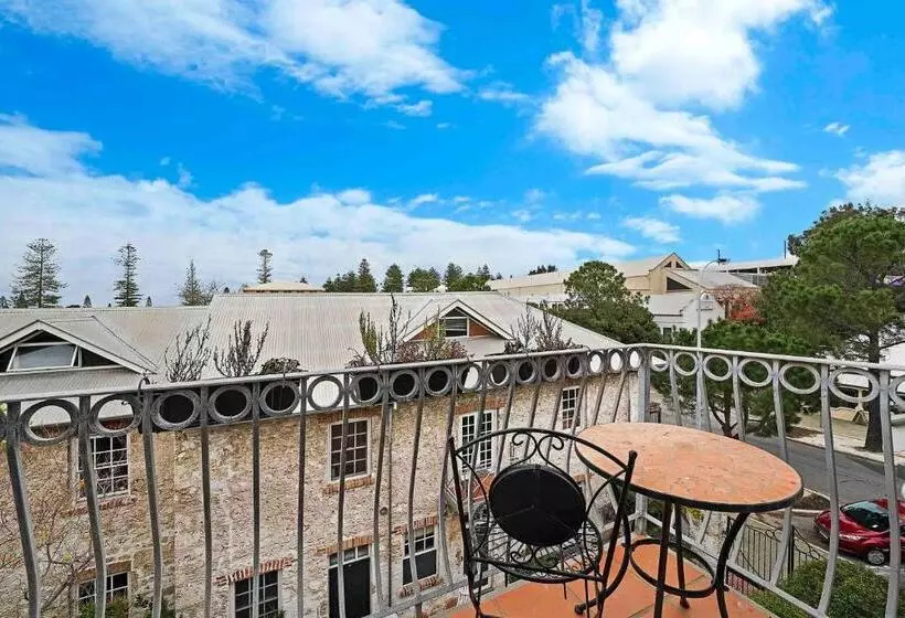 バルコニー付きスタンダードルーム, Fremantle Port Mill Bed & Breakfast   Unique Accommodation