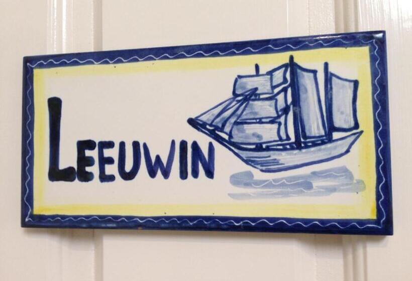 חדר סטנדרט עם מרפסת, Fremantle Port Mill Bed & Breakfast   Unique Accommodation