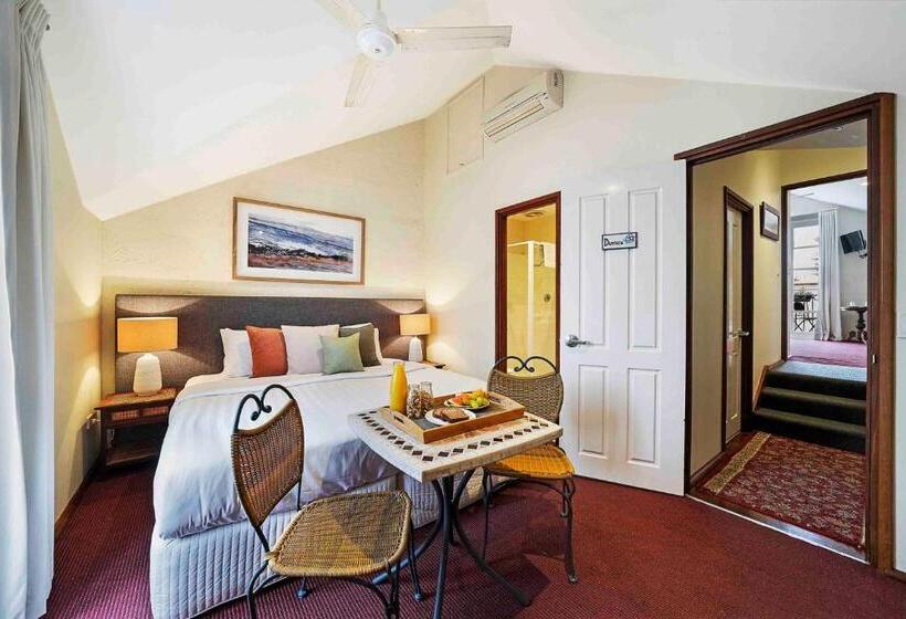 חדר סטנדרט עם מיטת קינג, Fremantle Port Mill Bed & Breakfast   Unique Accommodation