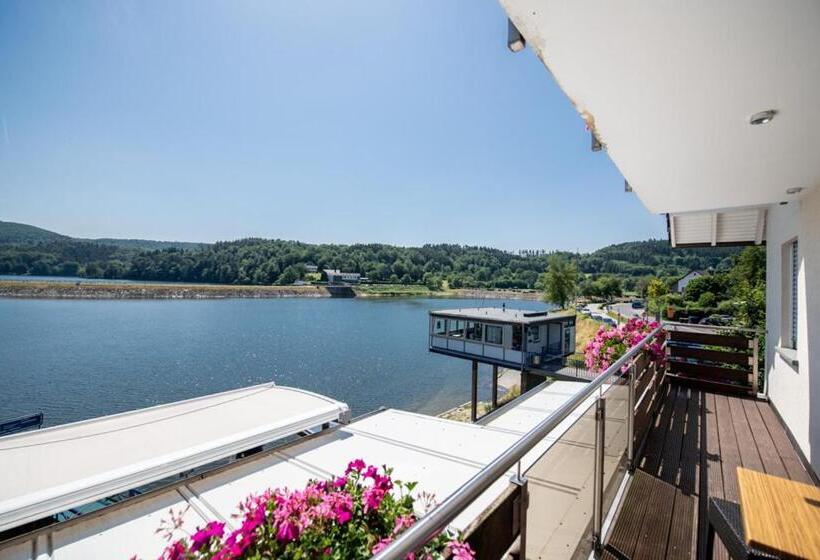 스탠다드 트리플 룸, Garni Hotel Henn