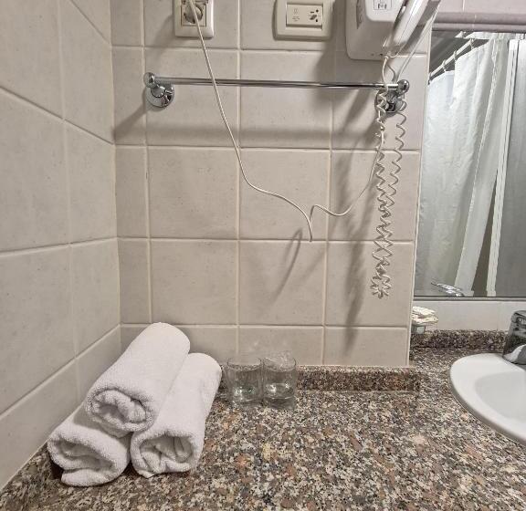 اتاق استاندارد سه تخته با بالکن, Bellevue Metropol Lake Resort