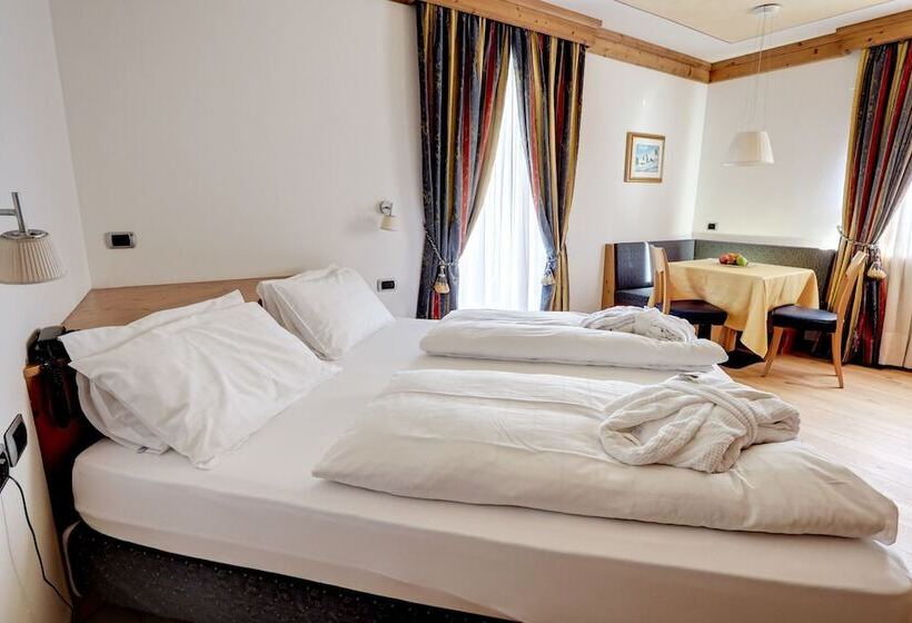 سوییت جونیور, Leading Relax Hotel Maria