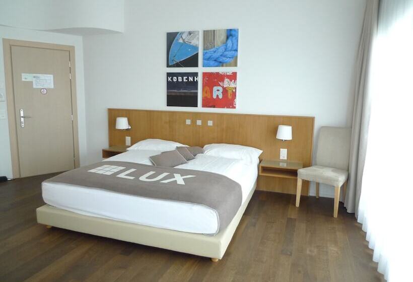 חדר משפחתי, Businesshotel Lux