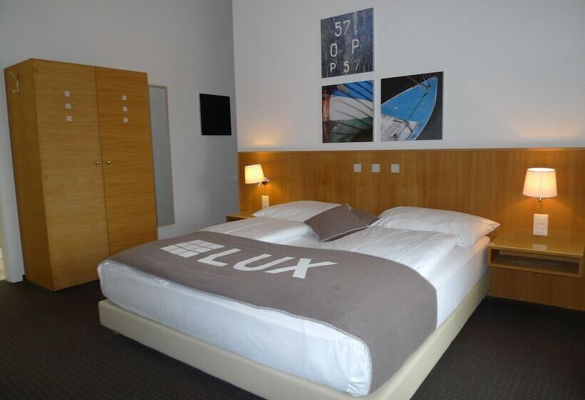 חדר סטנדרט עם מרפסת, Businesshotel Lux