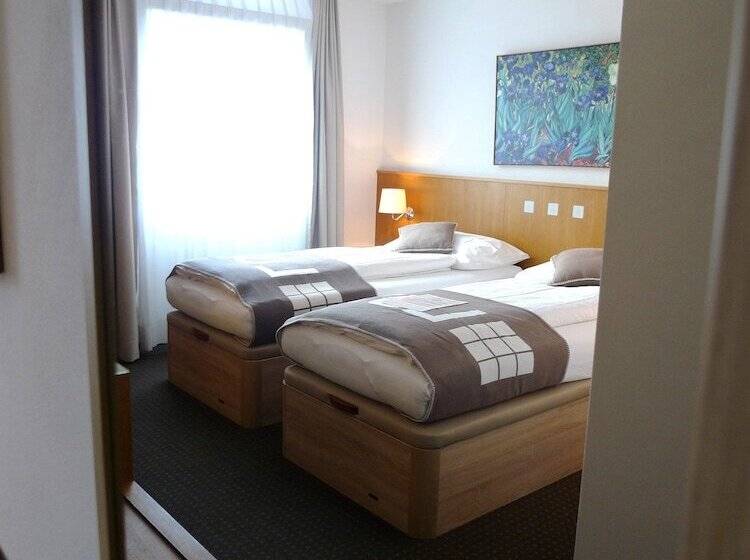 Номер бизнес-класса, Businesshotel Lux