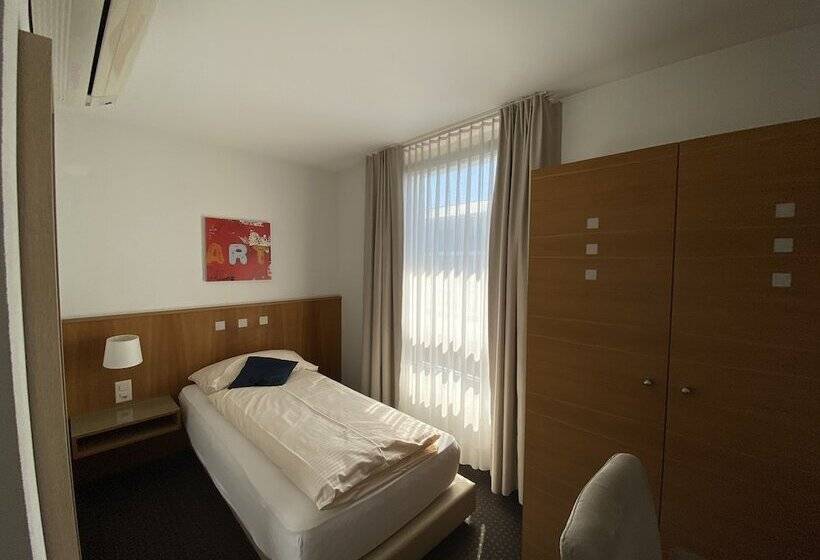 חדר סטנדרט יחיד, Businesshotel Lux