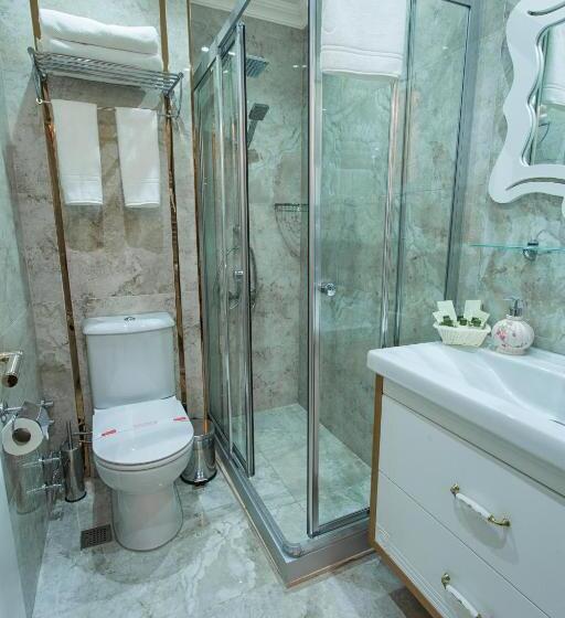 Superior Interior Room, Miran