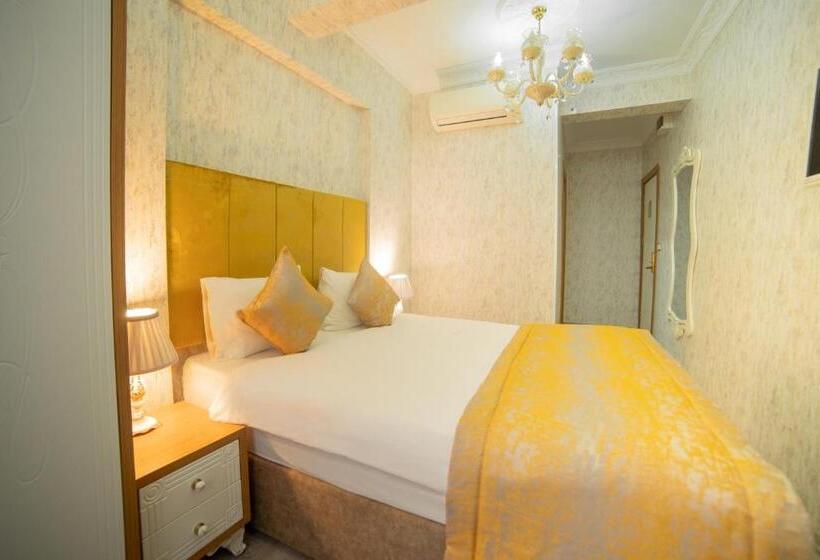 Superior Interior Room, Miran