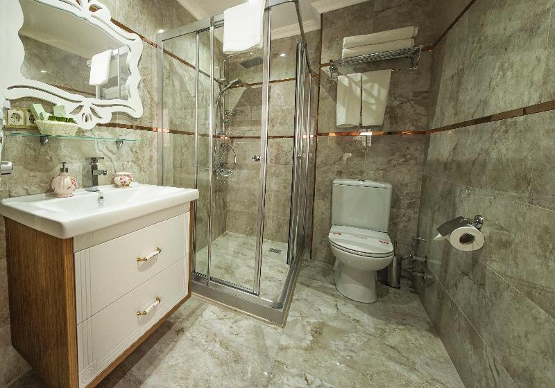 اتاق سوپریور سه تخته, Miran