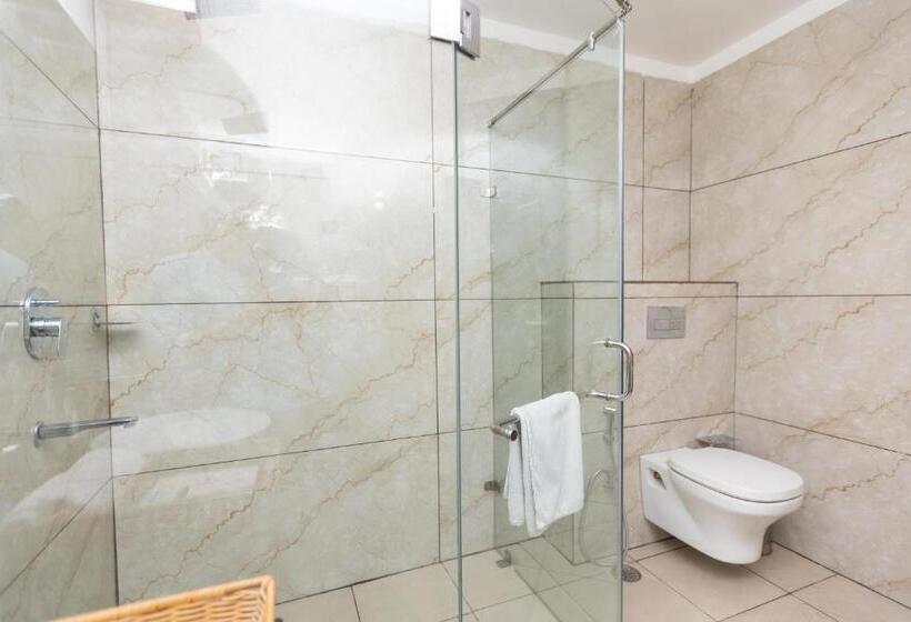 חדר פרמיום, The Solitaire