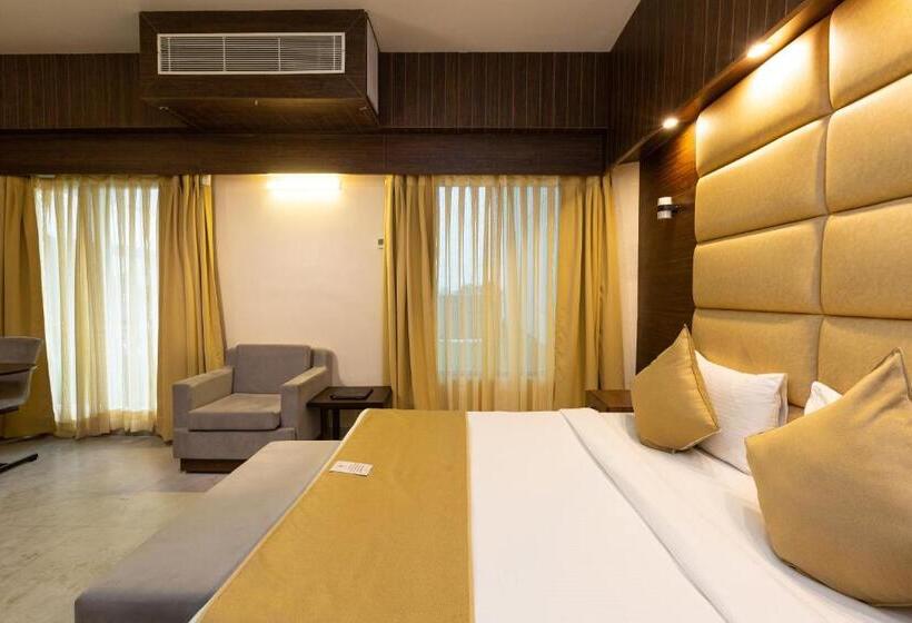 חדר פרמיום, The Solitaire