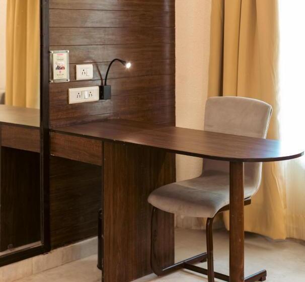 חדר פרמיום, The Solitaire