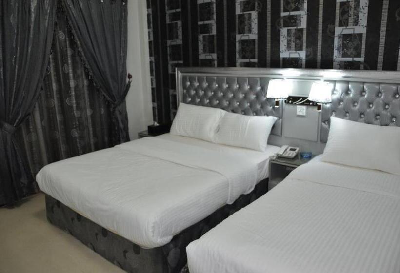 家庭间, White Fort