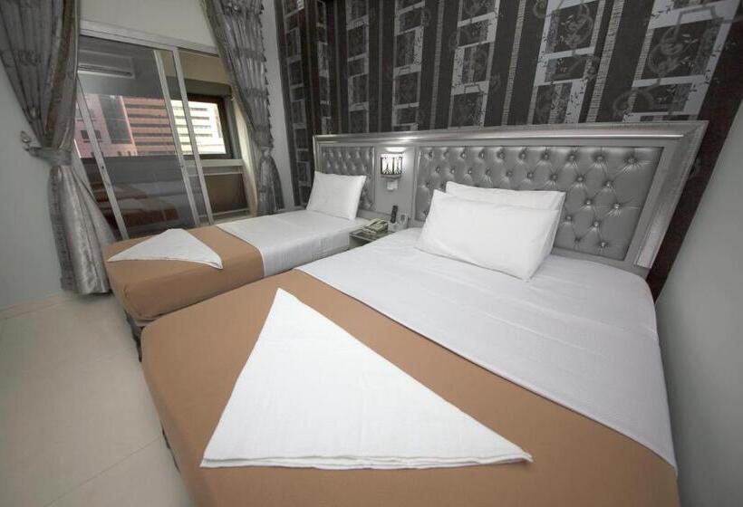 家庭间, White Fort