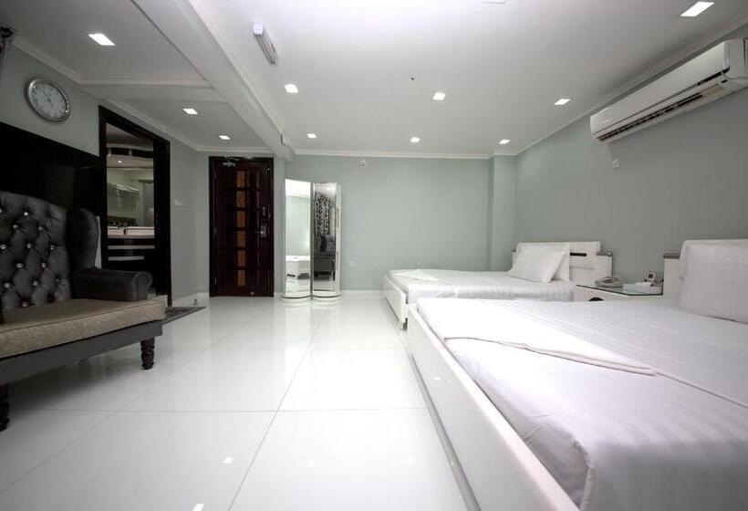 Standard Connecting Room, White Fort