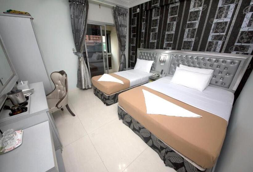 家庭间, White Fort