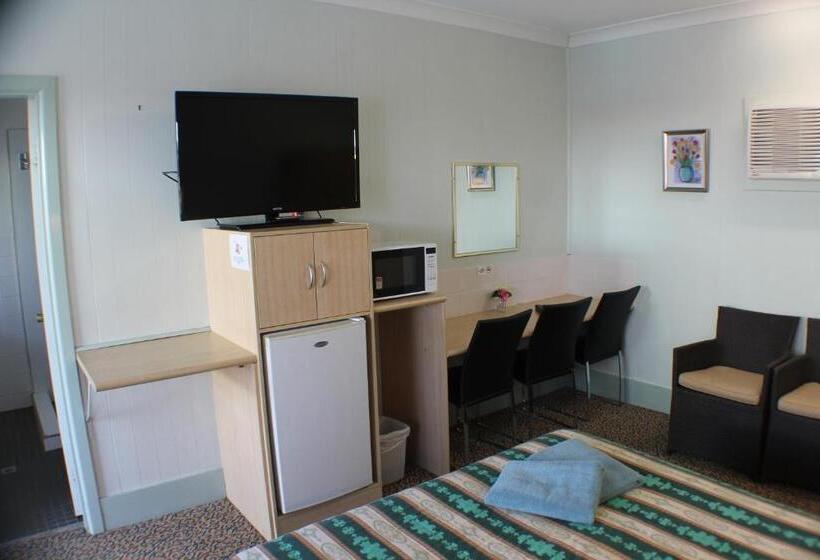 Кровать в Общей Комнате, Lake Forbes Motel