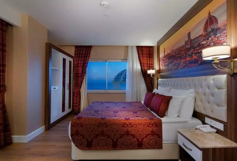 Perhehuone, Litore Resort Hotel & Spa   All Inclusive