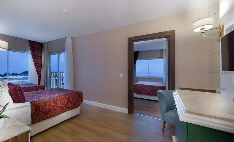 Perhehuone, Litore Resort Hotel & Spa   All Inclusive