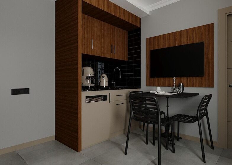 Suite Familiar, Perle Apart