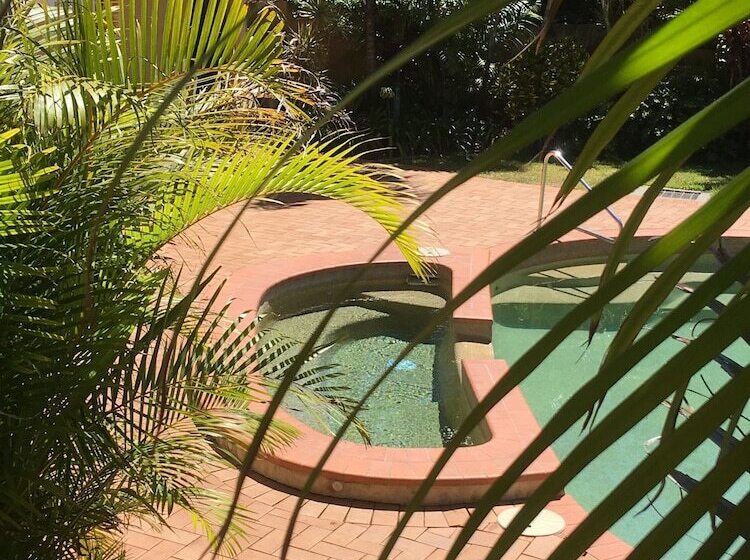 Апартаменты 1 Спальня, Town Beach Beachcomber Resort