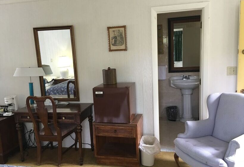 キングサイズベッドのデラックスルーム, Weathervane Motel