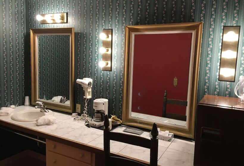 デラックスルーム, Weathervane Motel