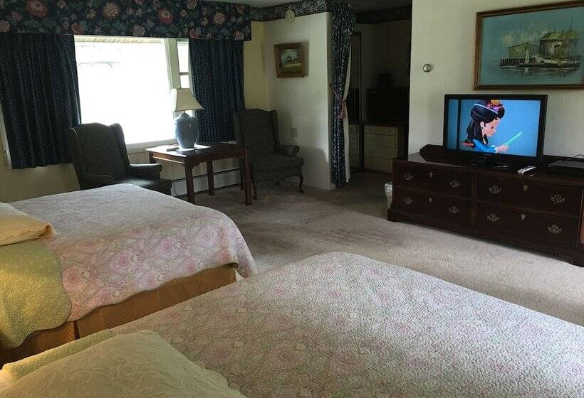 Номер Deluxe, Weathervane Motel