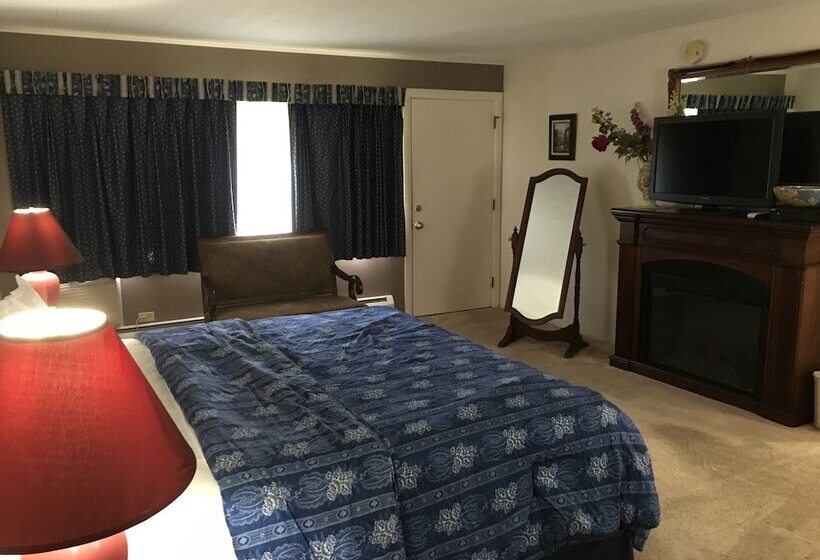 Номер Deluxe, Weathervane Motel
