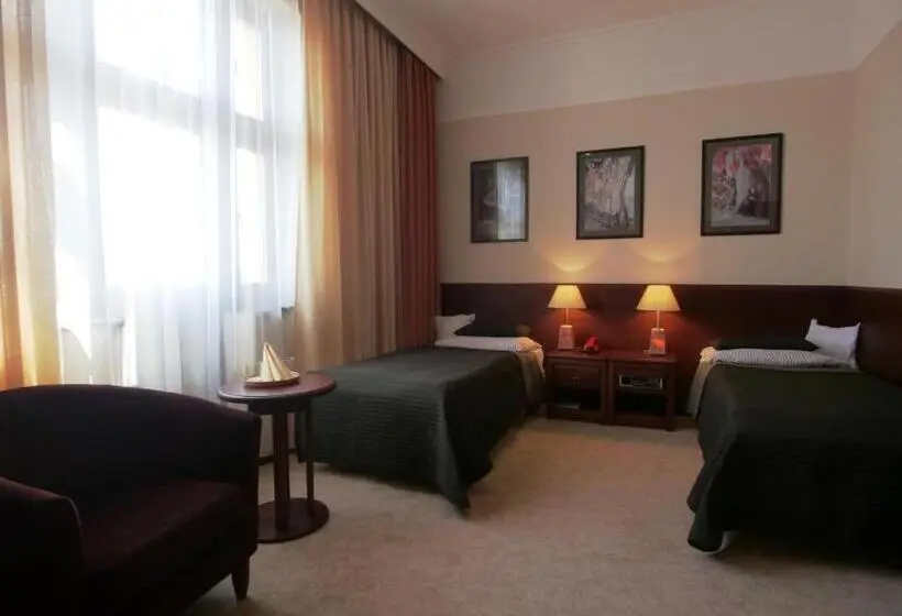 Standard-invahuone, Bast Wellness & Spa