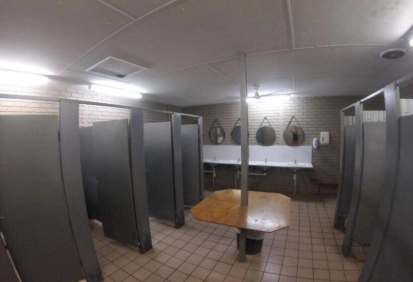 اتاق اکونومی, Cable Beach Backpackers   Hostel