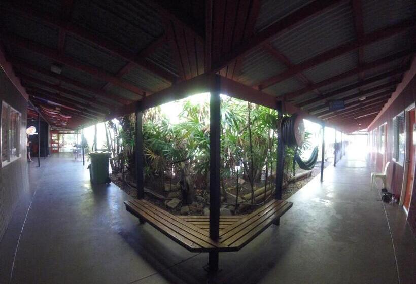 اتاق اکونومی, Cable Beach Backpackers   Hostel