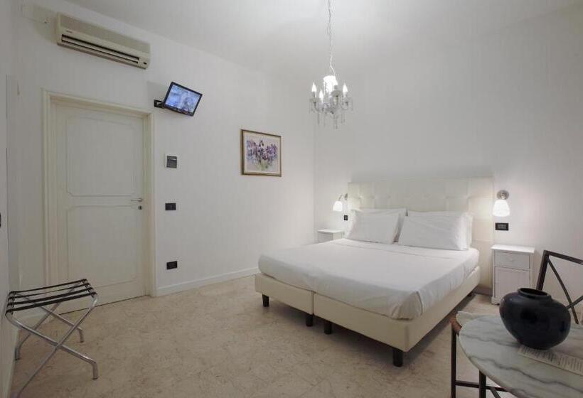 اتاق استاندارد سه نفره, Badia Fiorentina