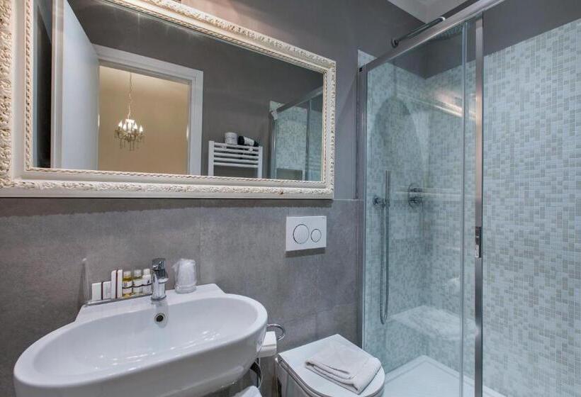 اتاق استاندارد سه نفره, Badia Fiorentina